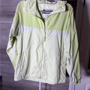 Columbia Women's Pastel Green and White Ski Jacket 971